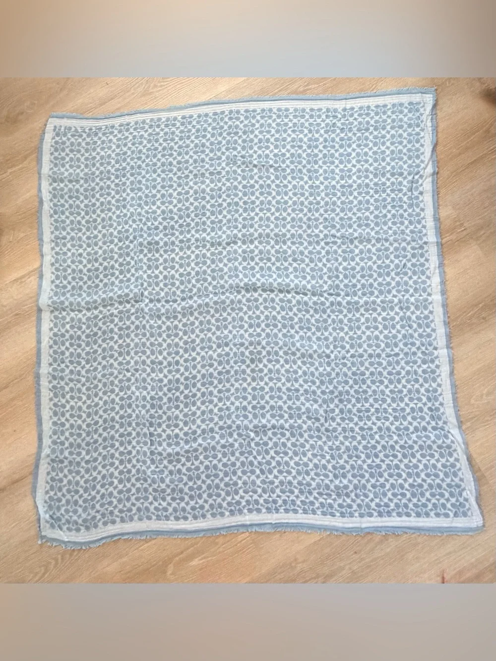 COACH Signature Logo Large Scarf Wrap Stole Baby Blue White Cotton Silk Blend